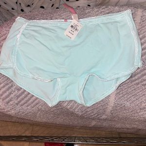 Victoria’s Secret pink boy short NWT